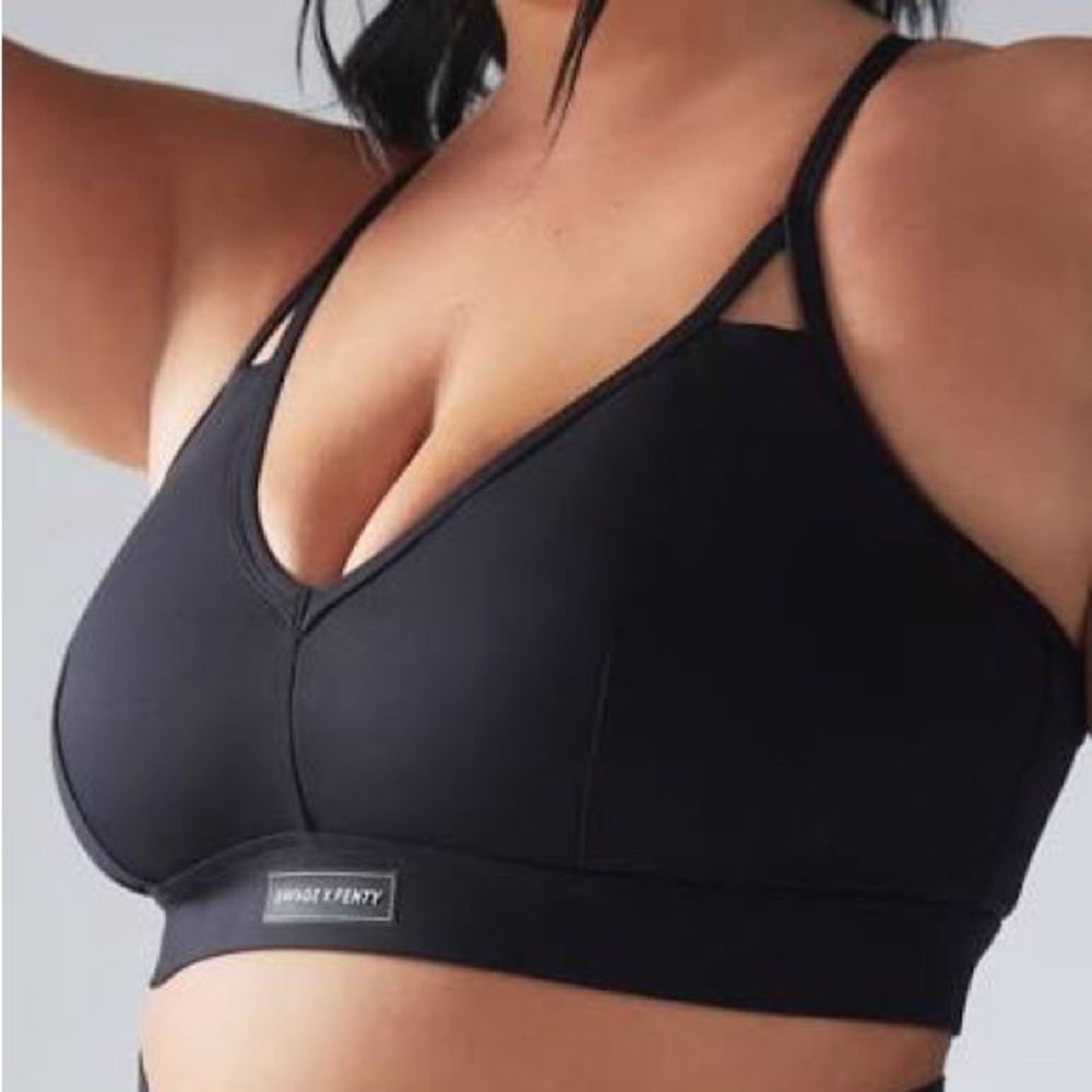 Savage X Fenty Spotlight Black Sports Bra
